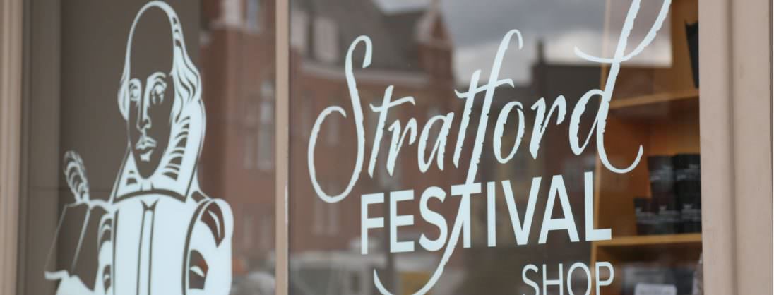 Muestra de la ventana de la tienda del Festival de Stratford