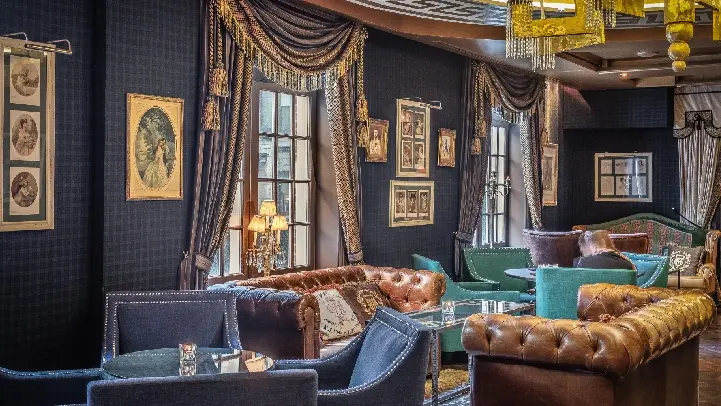 ウィンザーアームズホテルのラウンジエリア