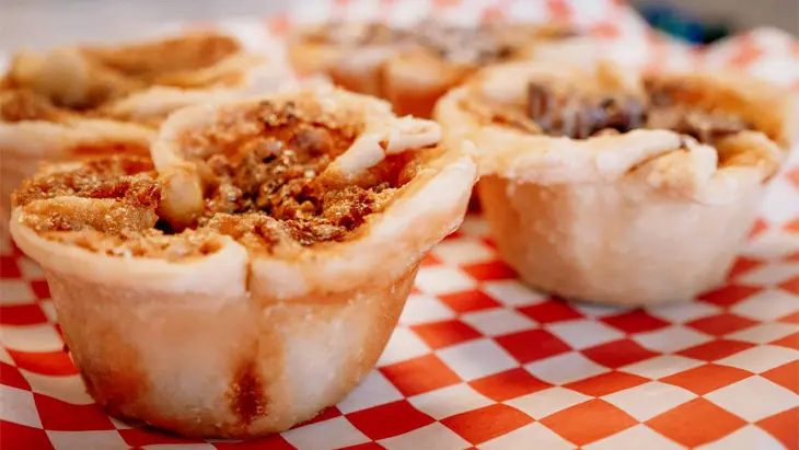 Deliciosas tartas de mantequilla en exhibición durante el recorrido de tartas de mantequilla de Kawartha.