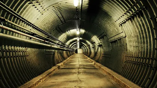 Ein langer Tunnel im Diefenbunker: Kanadas Kalter-Krieg-Museum in Ottawa.