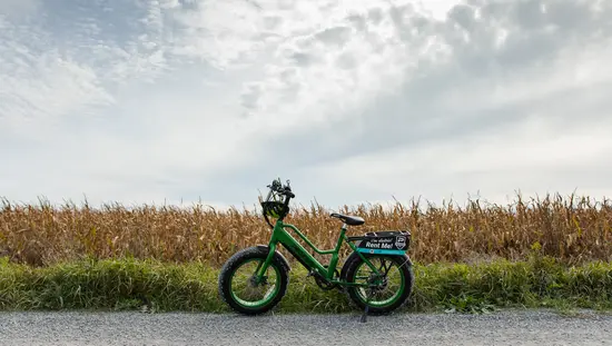 ミレニアムトレイルに立つ自転車