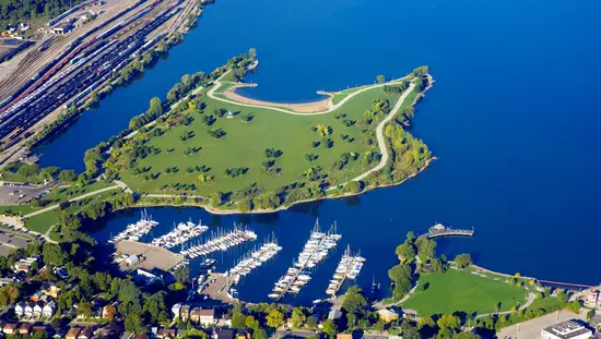 Luftaufnahme des Pier 4 Parks in Hamilton, Ontario.
