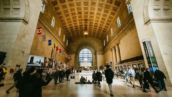 Commuters walking through the Great Hall.