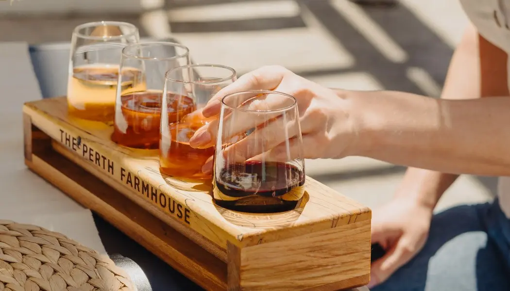 パース・ファームハウスで、4種類のサイダーを飲み比べできるテイスティングセット。